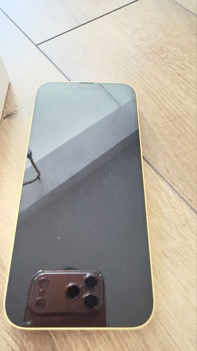 iPhone 14 plus Galben