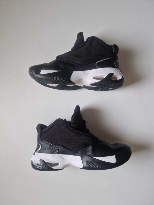 Jordan Max Aura 4 оригинални маратонки