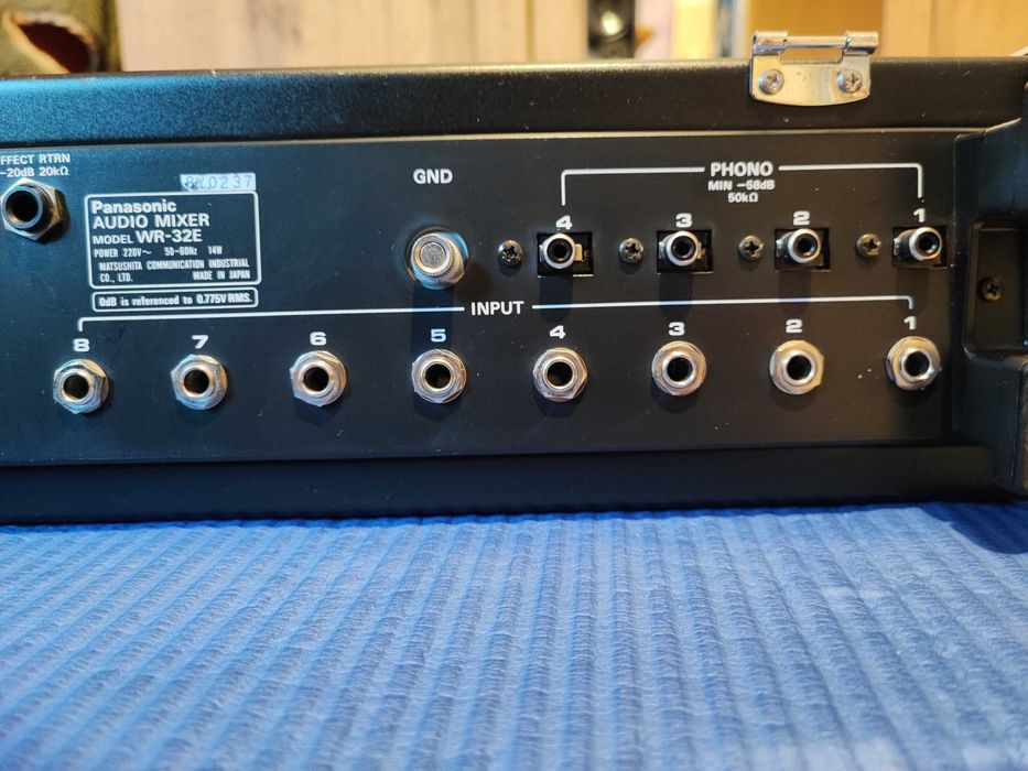 amplificator de putere MC CrYpt PA-940 și mixer Panasonic Ramsa WR-32E