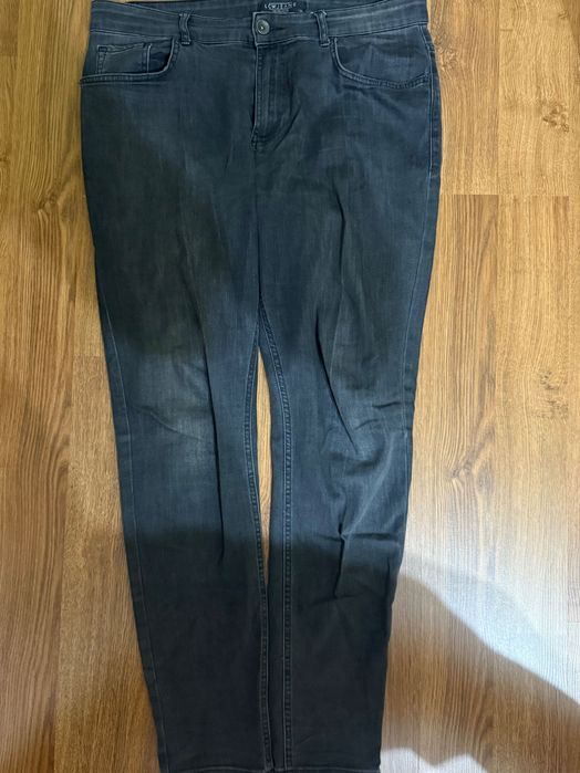 Черни дънки. Вид Джаксън. Размер L. Използвани малко време запазени!