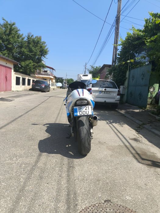 Dezmembrez suzuki gsxr srad 600