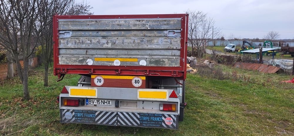 Remorcă basculabila