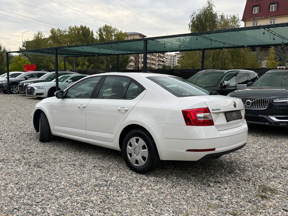 SKODA Octavia 2019 — imagine 4
