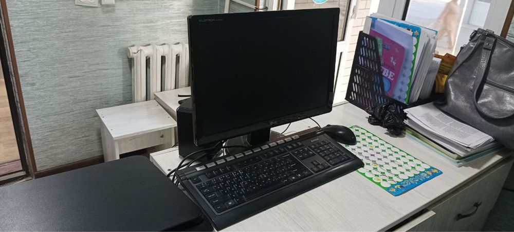 Компьютер с принтером в добавок колонки 199$. Работает хорошо.
