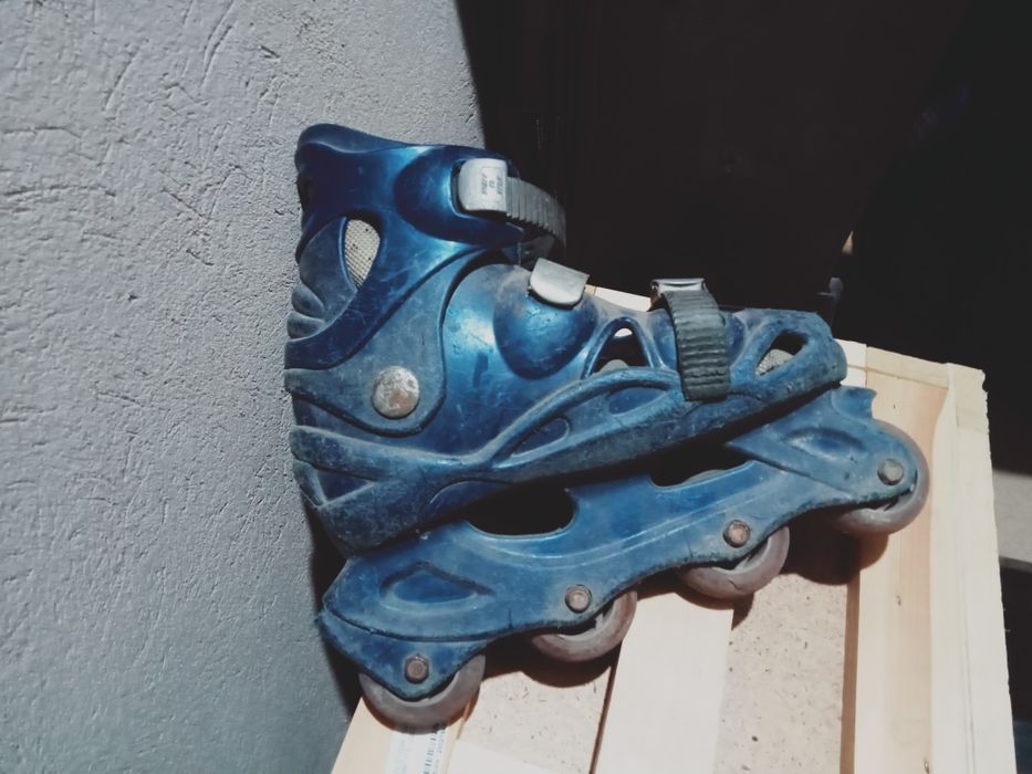 Продам роликовые коньки