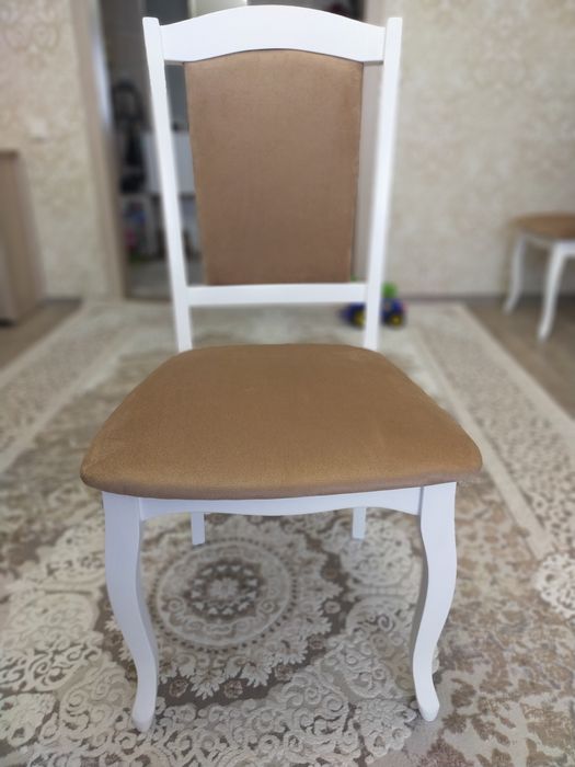 Продам стулья в гостинную