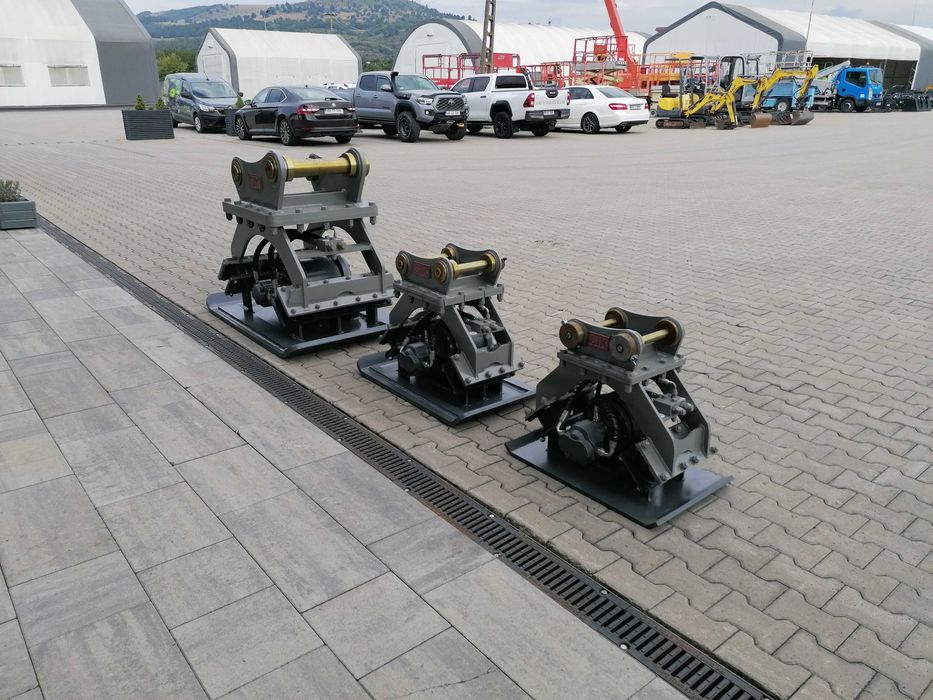 Placi compactoare pentru excavatoare