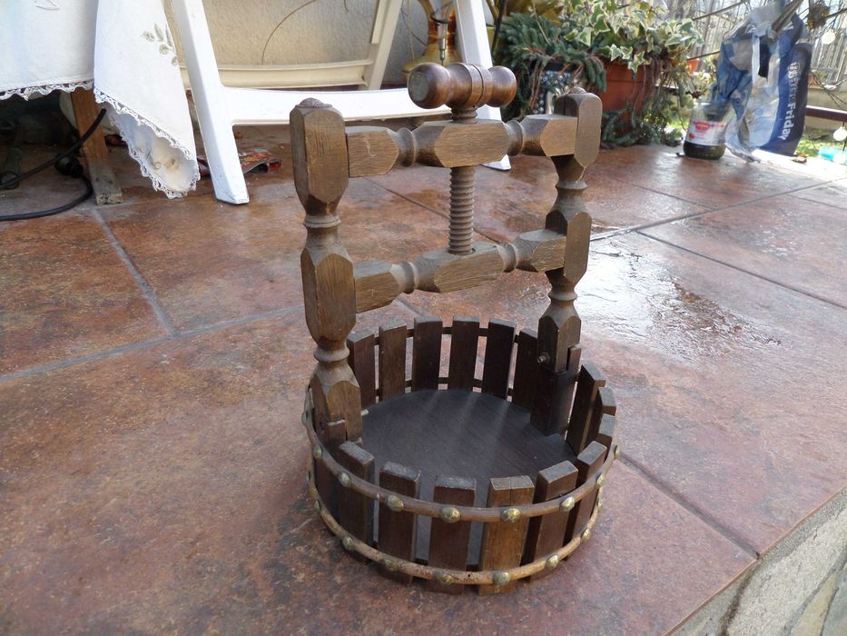 Teasc struguri figurina platou servire macheta lemn frumos deosebit