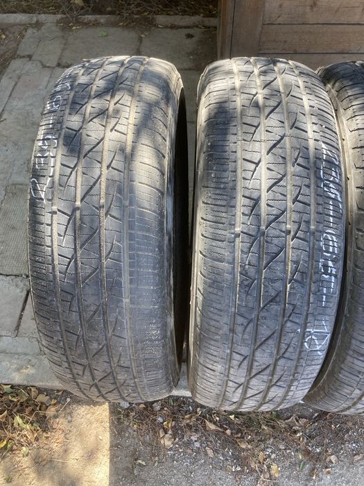 Гуми за джип 235-65-18