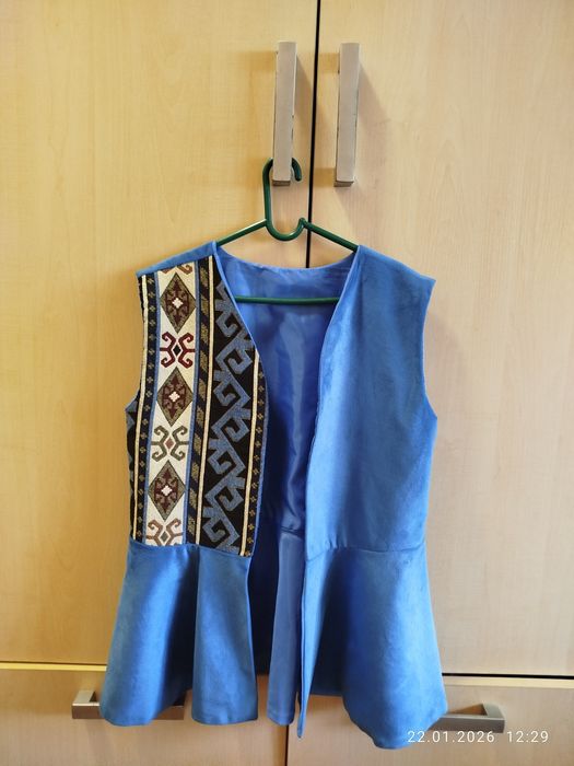 Национальный костюм ( жилет ) для девочек