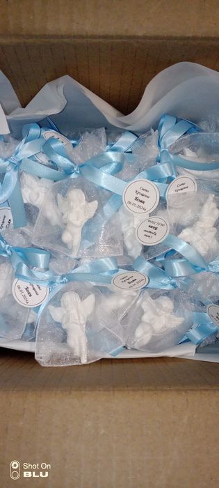 Подаръчета гипсови фигурки и бурканчета с мед за погача, кръщене и др.