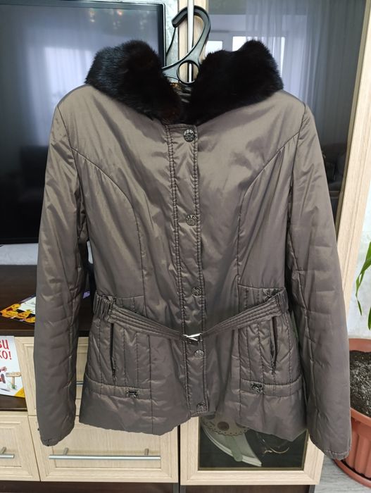 Куртка демисезонная с ремешком