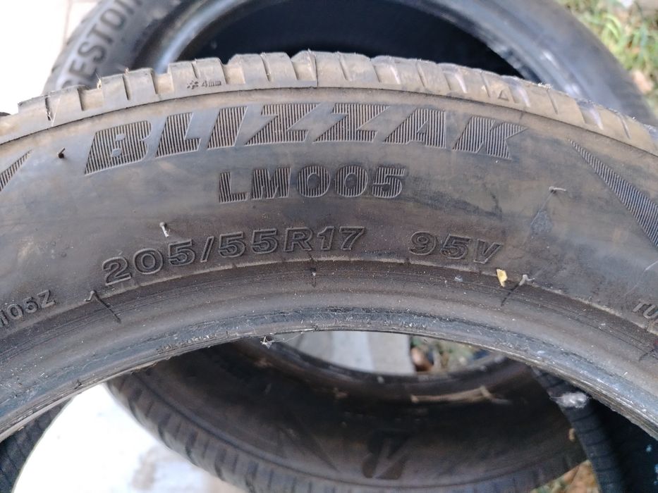 Гуми два броя 205 /55/17