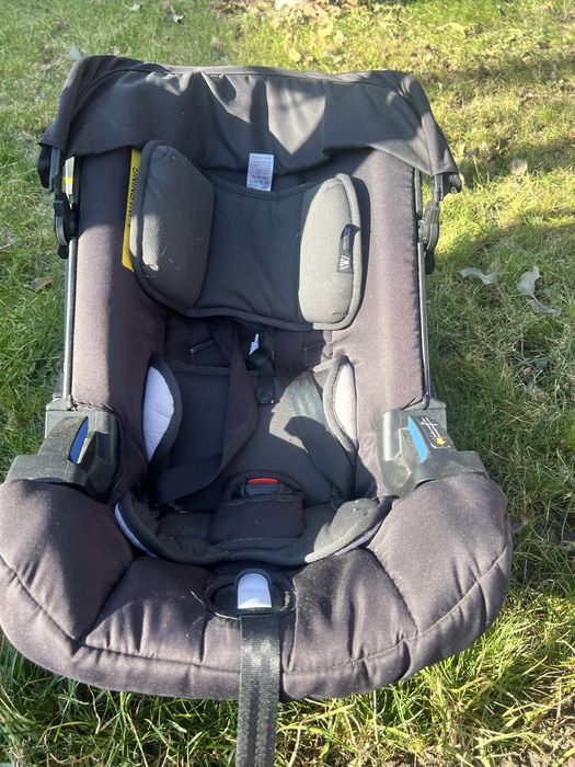 Продам коляску-автокресло