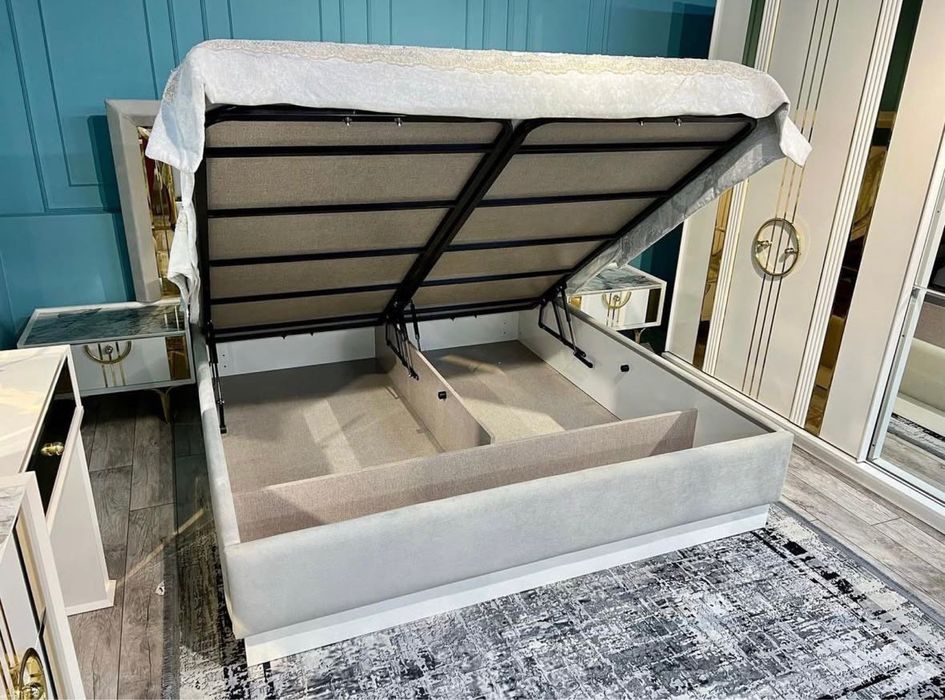 Спальный гарнитур (Турция)