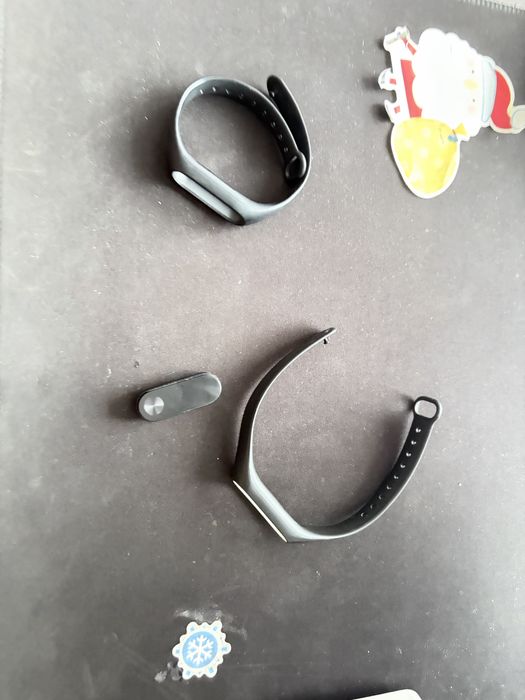 Продам браслеты и часы ми бенд 2