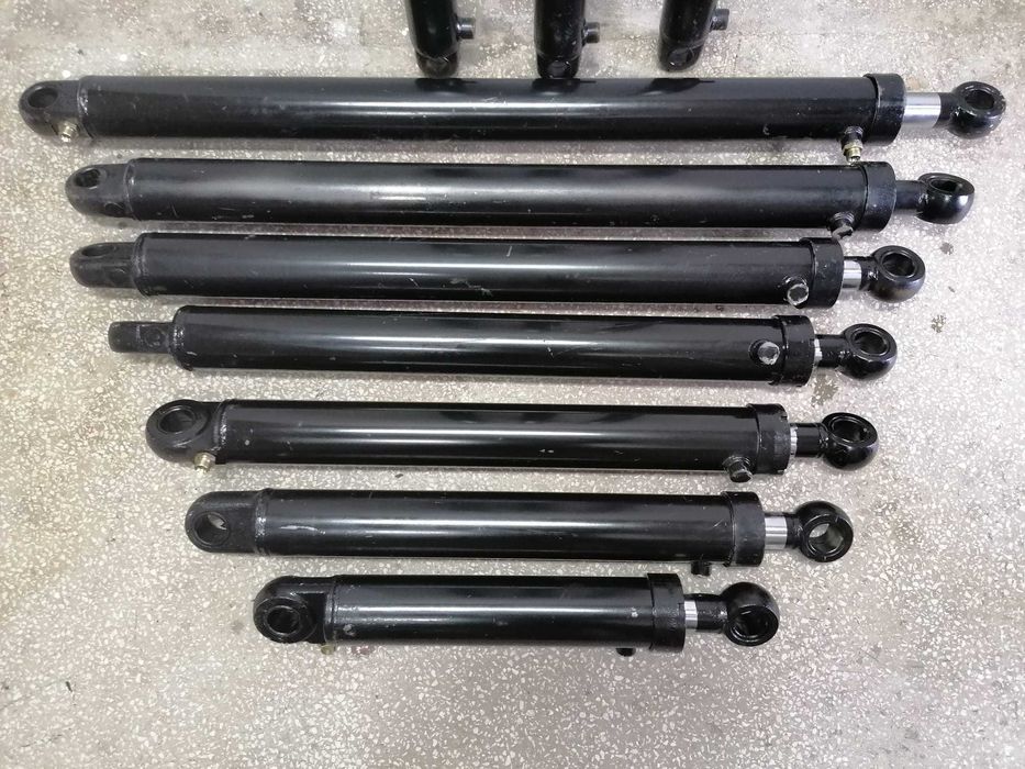 Cilindrii hidraulici spargator lemne dublu sens import Germania