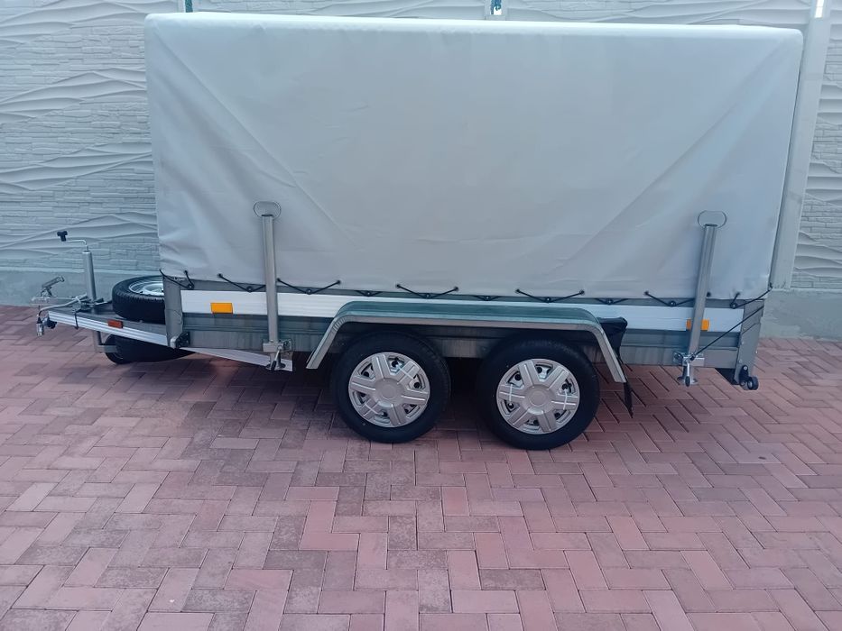 Vand remorca 750 kg, impecabila,  full + prelata  omologata in acte + multe accesorii