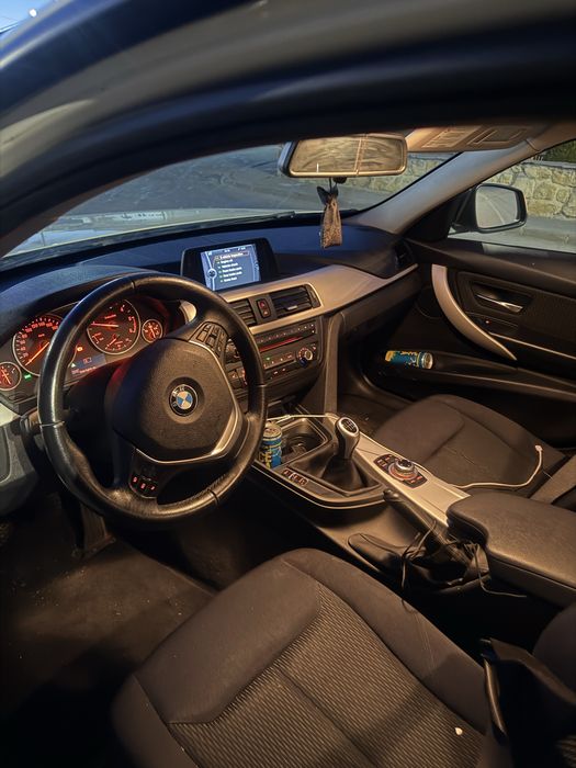 bmw 318. 2.0 d  2013