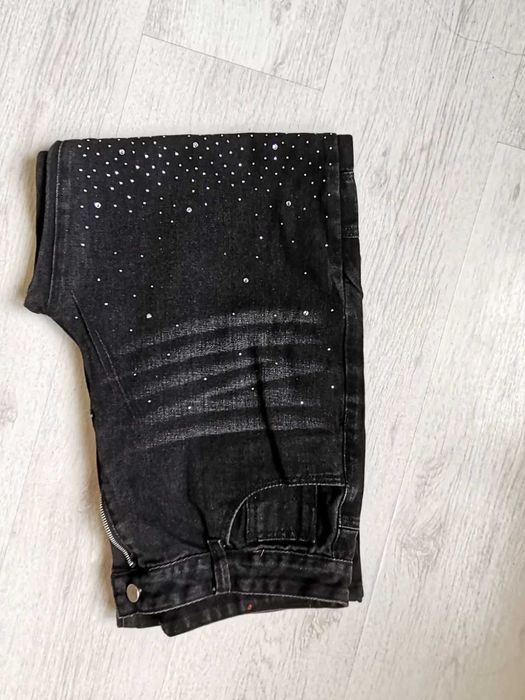 Дънки с камъни..