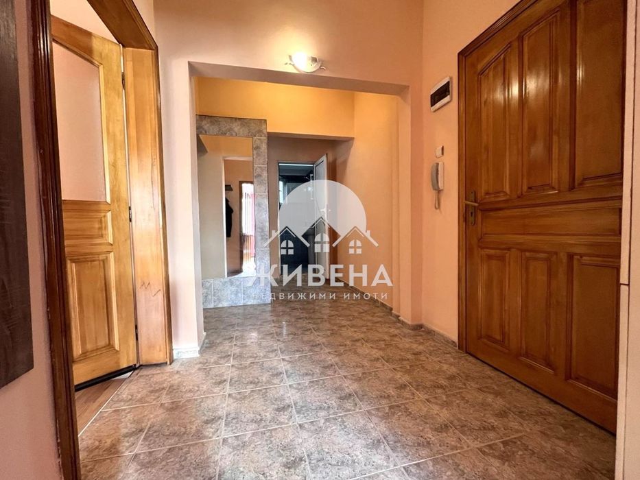 Продава се Тристаен апартамент в Варна, Център - 104 кв.м за 2116 €/кв.м - Снимка #8