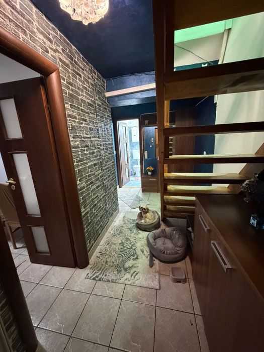 Se vinde mansarda 3 camere, str Frumusani Nr 9, sector 4 București