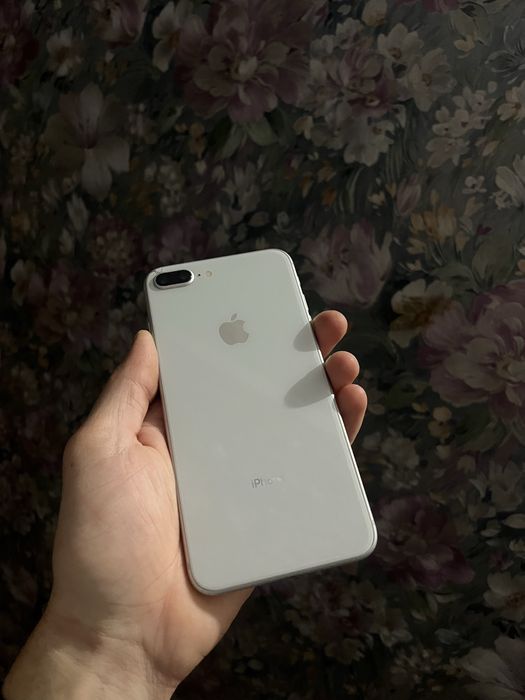 Айфон 13 мини и Айфон  8 плюс  обменяю