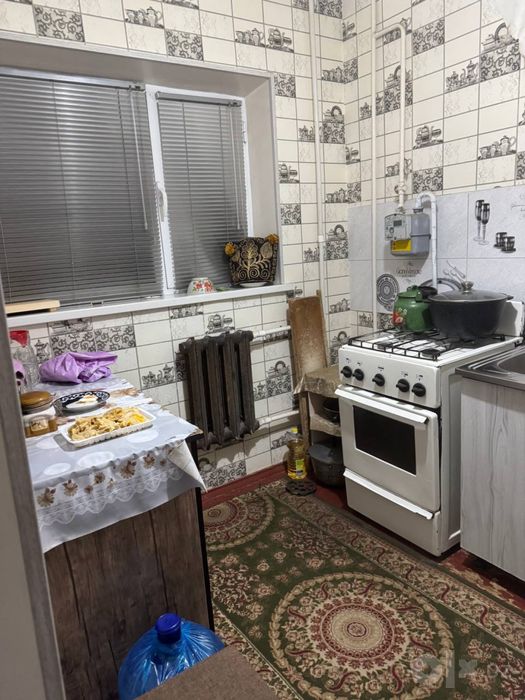 срочно гулбозорни ёнидан  2хонали кв сотилади