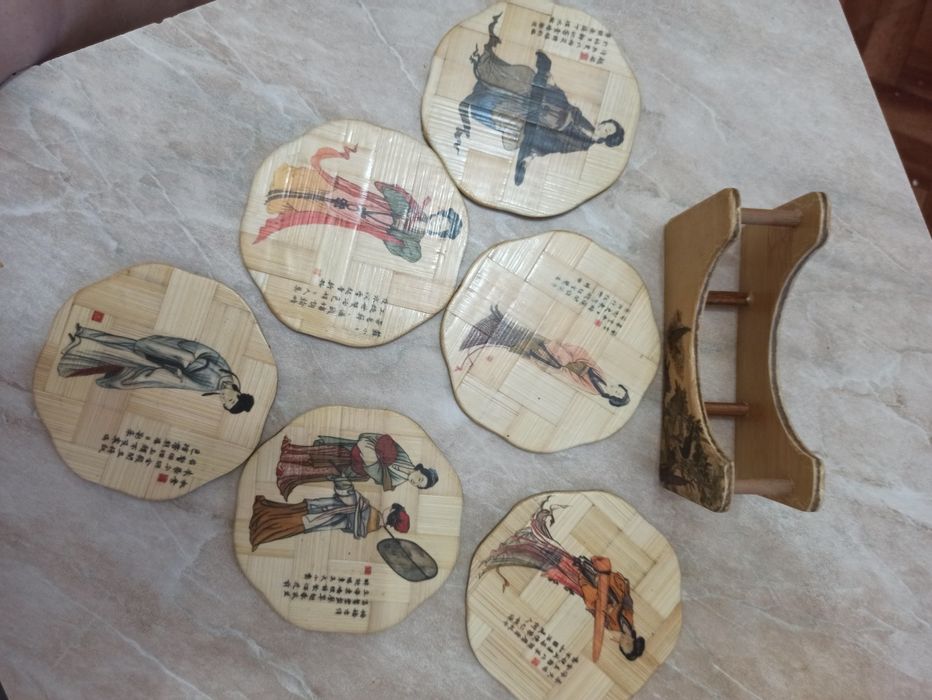 Подставки под горячие чашки.Бамбук и красное дерево с перламутром.Новы