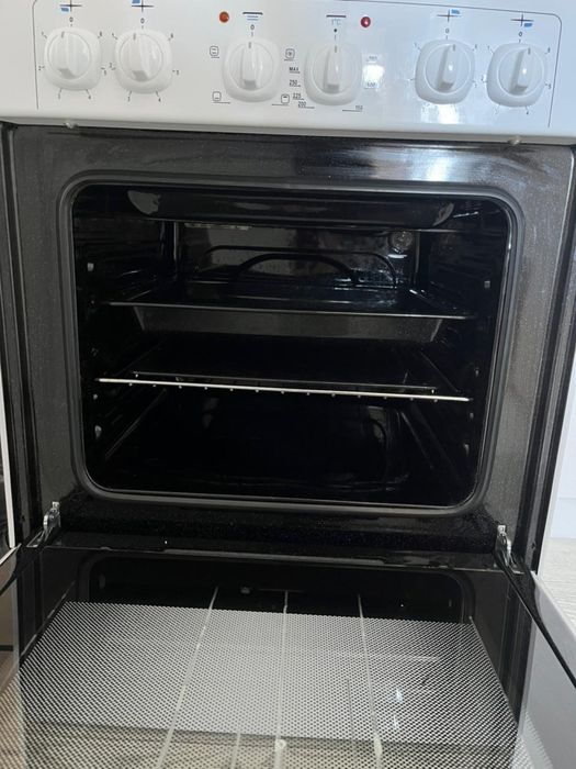 Продам электрическую плиту