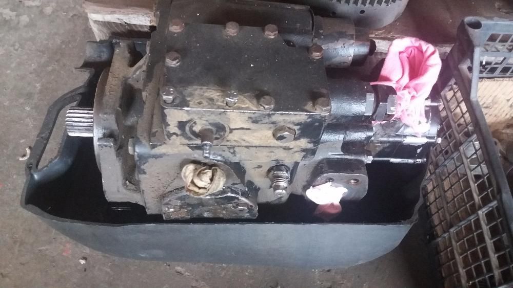 Pompa Hidraulica Combina Class Laverda .Sauer SPV 21 , 22 , 23