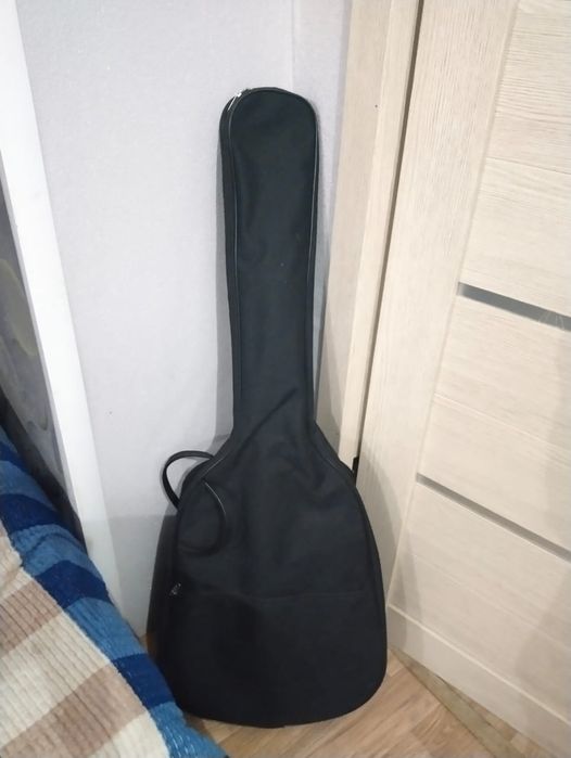 Продам гитару Adagio