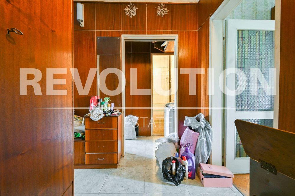 Тристаен апартамент в ж.к. Дианабад