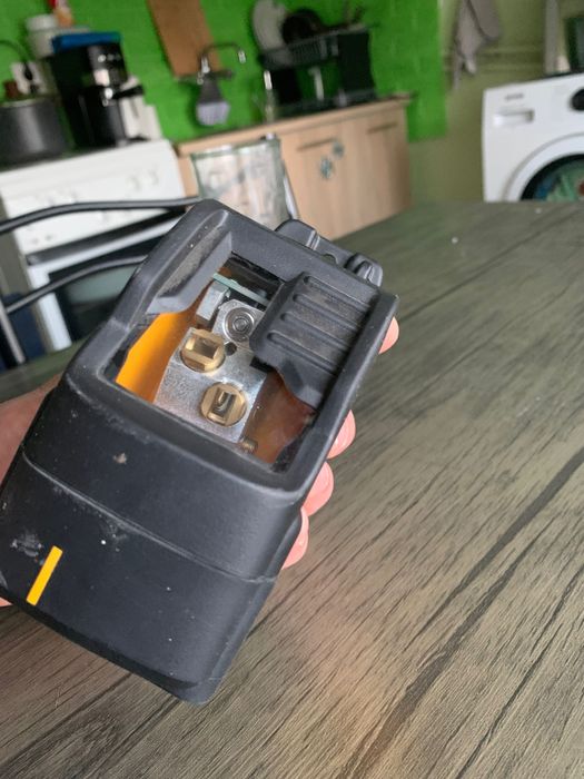 Лазерен нивелир DeWalt DW088 – чисто нов, оригинален