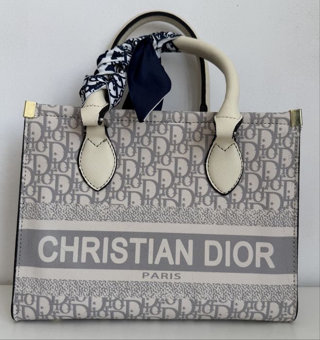 Сумка от Christian Dior с кошельком