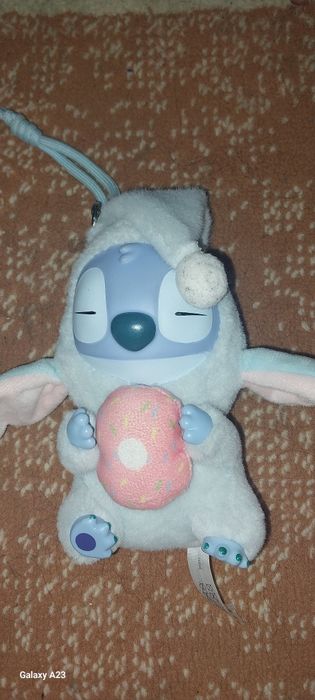 Stitch havorang Disney oyinchogi original hajmi kichik emas bezkatobka