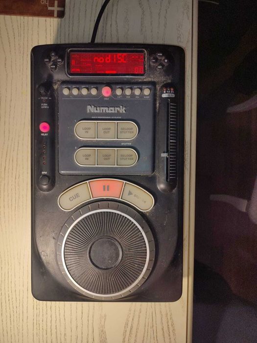 Проигрыватель CD-дисков для дискотек Numark