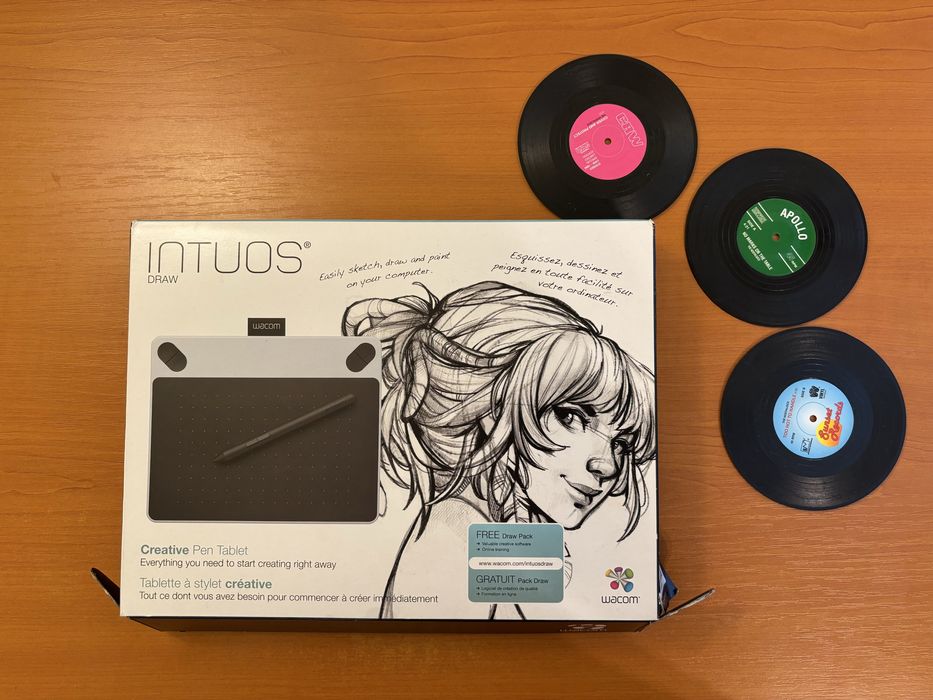 Vând tabletă grafică Wacom Intuos Draw