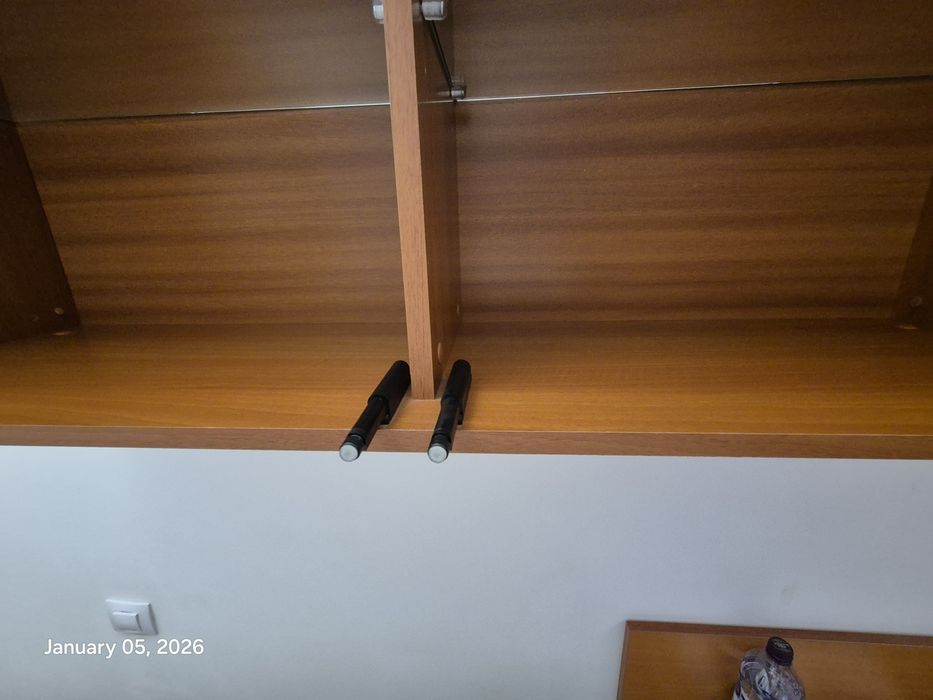 Vand etajere suspendate noi