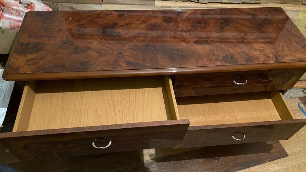 Комод полированный