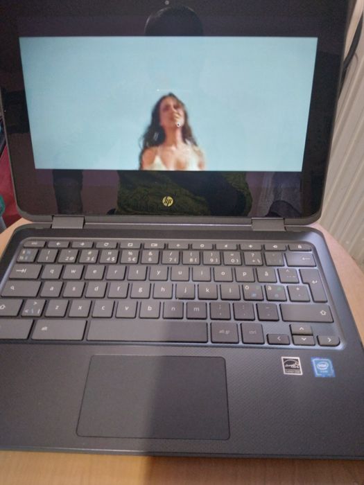 Vând laptop DELL