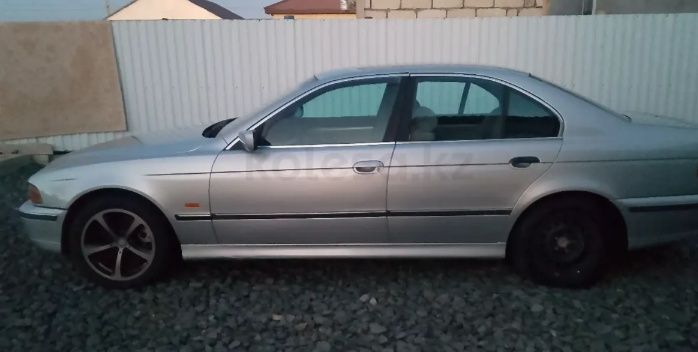 БМВ-Е39 1998 г 2.5 м54 газ 60л