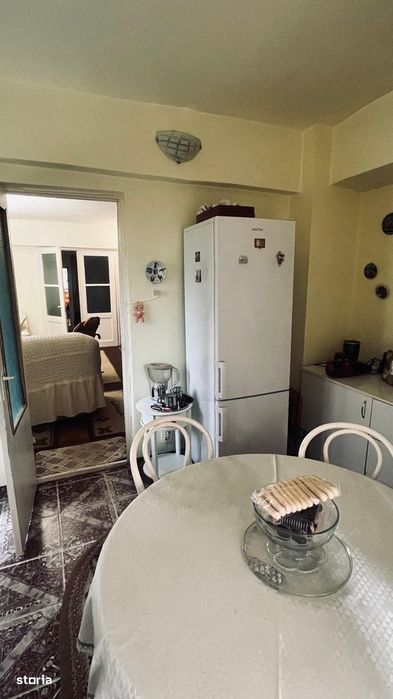 Apartament 3 camere cu balcon, garaj inclus