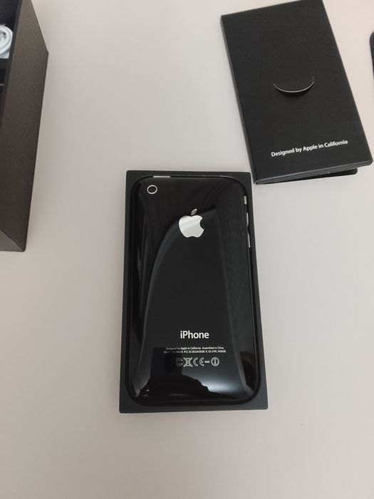 Продам Iphone 3gs