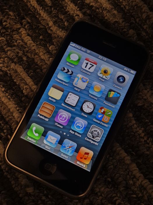 Vand iPhone 3GS Negru 32Gb Telefon De Colectie