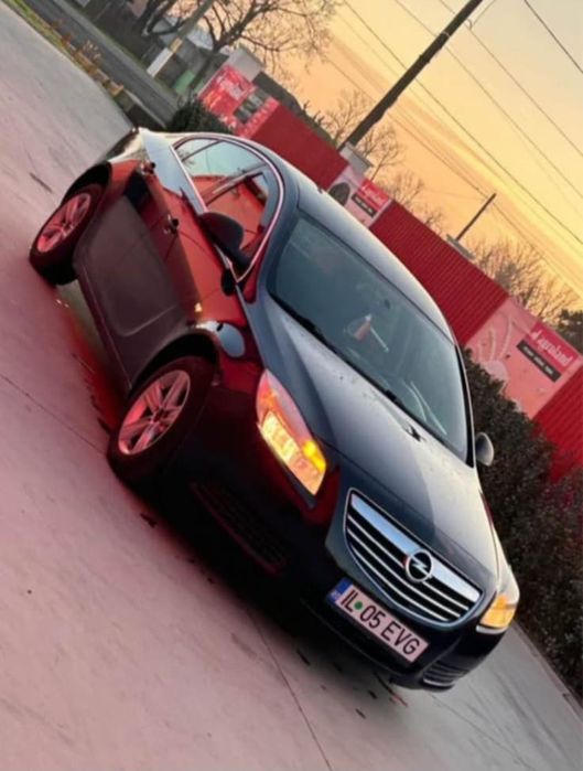 Schimb opel insignia an 2012 2.0d 6 trepte manual mașina merge și arata impecabil impecabil