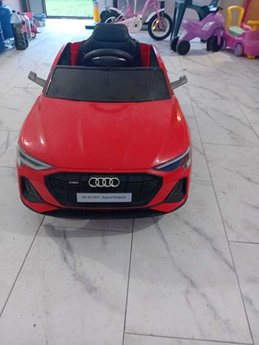 Masinuta electrica pentru copii Audi E-Tron Sportback 4x4 (6688) Rosu