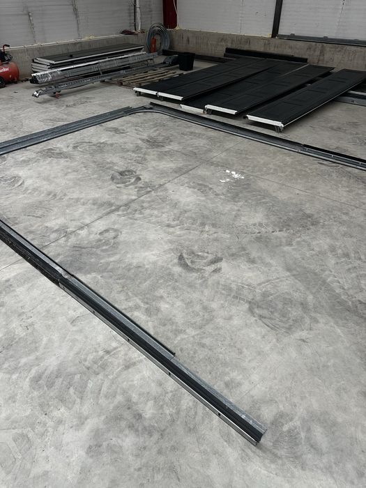 Usa garaj 3,34x2,5 electrica cu telecomanda