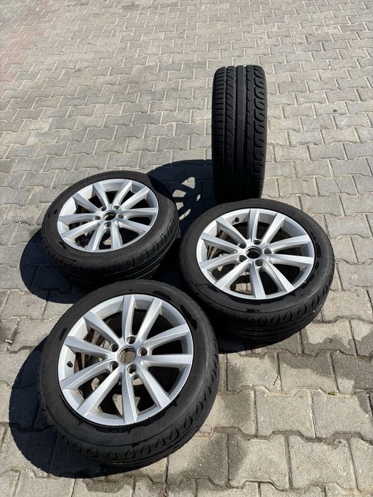 Vând set cauciucuri de vară Taurus 235/45 ZR17 97Y