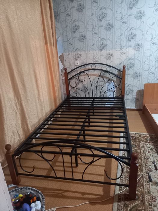 Продам Двухспальную кровать